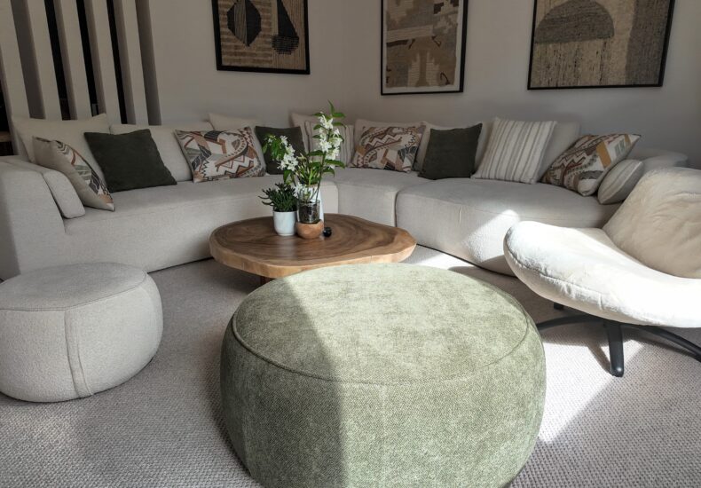 PIRINHOUSE ANDORRA Tel. +376367246 DOMÓTICA, INSTALACIONES ELÉCTRICAS, INTERIORISMO, TAPICERÍA PRÉMIUM, CORTINAS, DECORACIÓN E INTERIORISMO DE LUJO en ANDORRA.